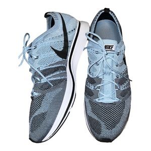 NIKE Mens Flyknit Trainer - Cirrus blue, black and white